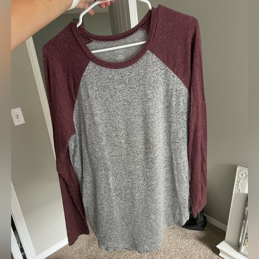 American Eagle Soft Long Sleeve